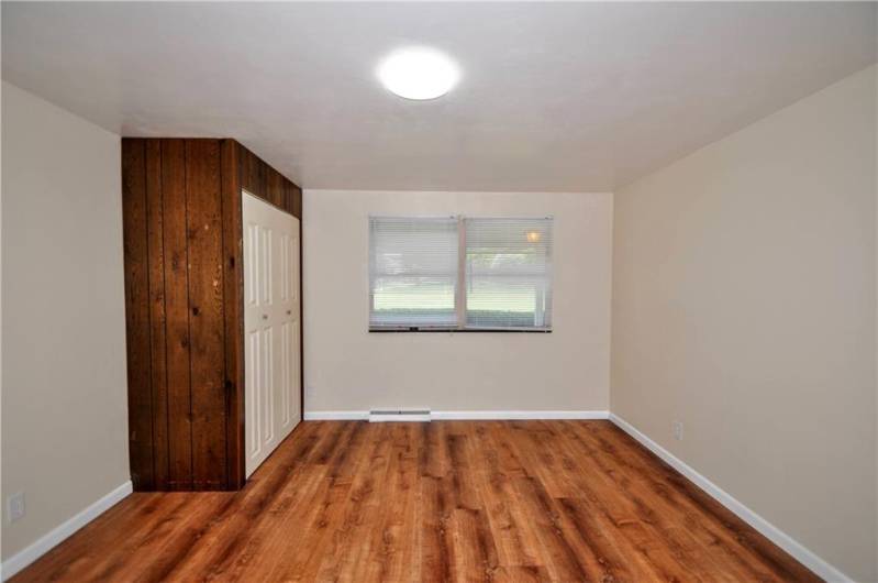 Convenient 1st Floor 14x13 Bedroom or Den / Office