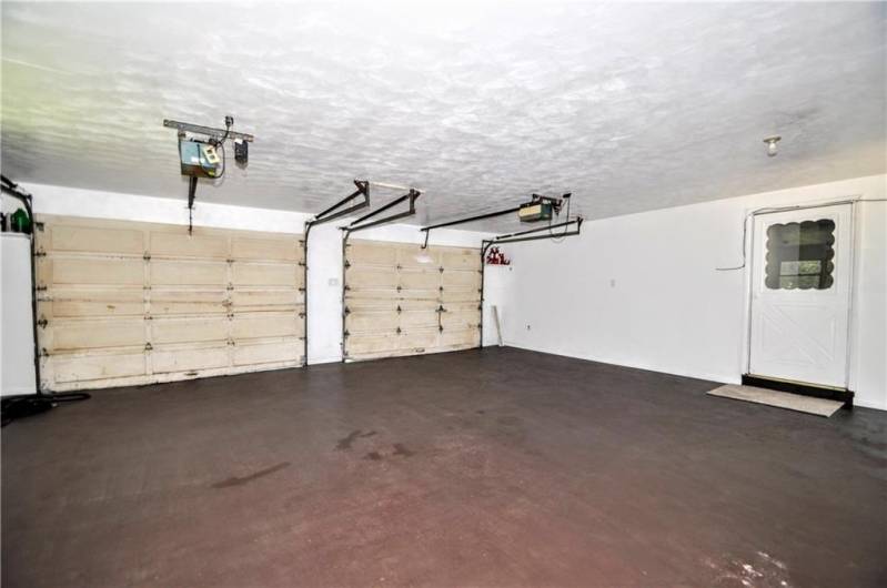 306 Barbara Drive, Monongahela, PA 15063, 5 Bedrooms Bedrooms, 14 Rooms Rooms,3.1 BathroomsBathrooms,Residential,For Sale,Barbara Drive,1711743