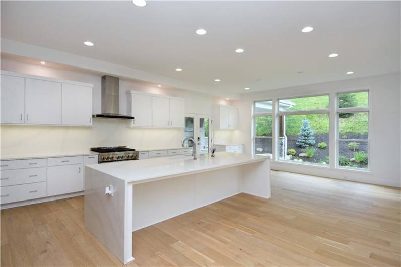 131 Birch Dr., Wexford, PA 15090, 5 Bedrooms Bedrooms, 14 Rooms Rooms,4.1 BathroomsBathrooms,Residential,For Sale,Birch Dr.,0,1711744