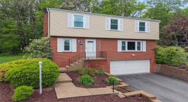 215 Edgewood Dr, Canonsburg, PA 15317, 4 Bedrooms Bedrooms, 9 Rooms Rooms,2.1 BathroomsBathrooms,Residential,For Sale,Edgewood Dr,1711747