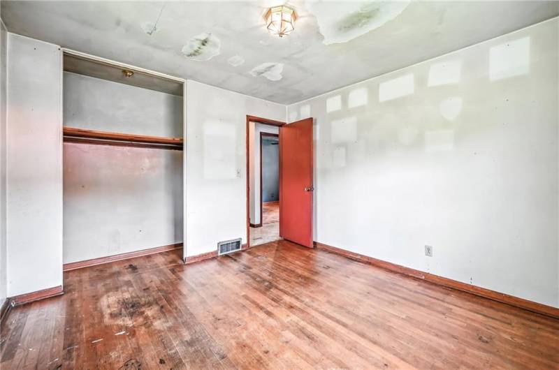 129 Shenango Park Rd, Transfer, PA 16154, 3 Bedrooms Bedrooms, 5 Rooms Rooms,1 BathroomBathrooms,Residential,For Sale,Shenango Park Rd,0,1711749