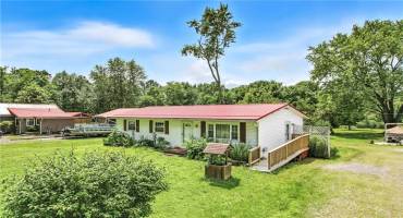 129 Shenango Park Rd, Transfer, PA 16154, 3 Bedrooms Bedrooms, 5 Rooms Rooms,1 BathroomBathrooms,Residential,For Sale,Shenango Park Rd,0,1711749