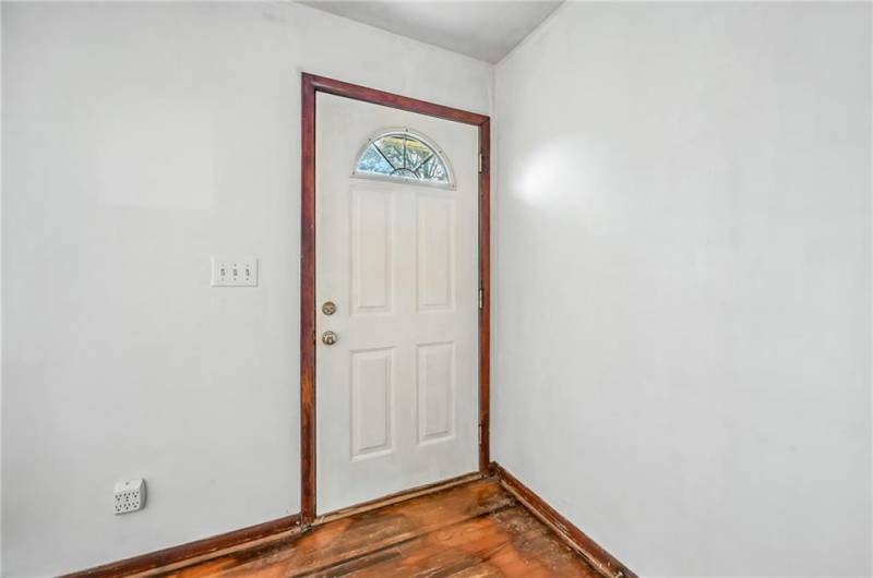 129 Shenango Park Rd, Transfer, PA 16154, 3 Bedrooms Bedrooms, 5 Rooms Rooms,1 BathroomBathrooms,Residential,For Sale,Shenango Park Rd,0,1711749