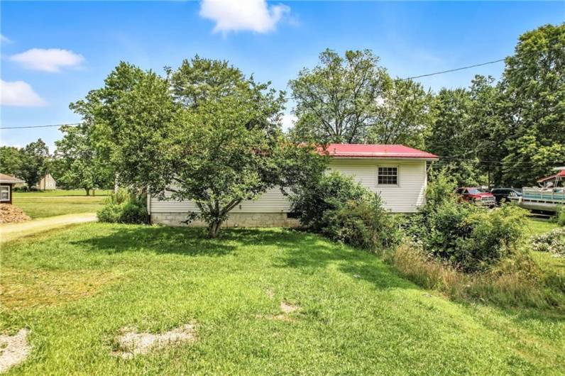 129 Shenango Park Rd, Transfer, PA 16154, 3 Bedrooms Bedrooms, 5 Rooms Rooms,1 BathroomBathrooms,Residential,For Sale,Shenango Park Rd,0,1711749