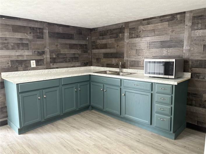 735 1/2 7th Avenue, 15108, PA 15108, 2 Bedrooms Bedrooms, ,1 BathroomBathrooms,Residential,For Sale,7th Avenue,1711756