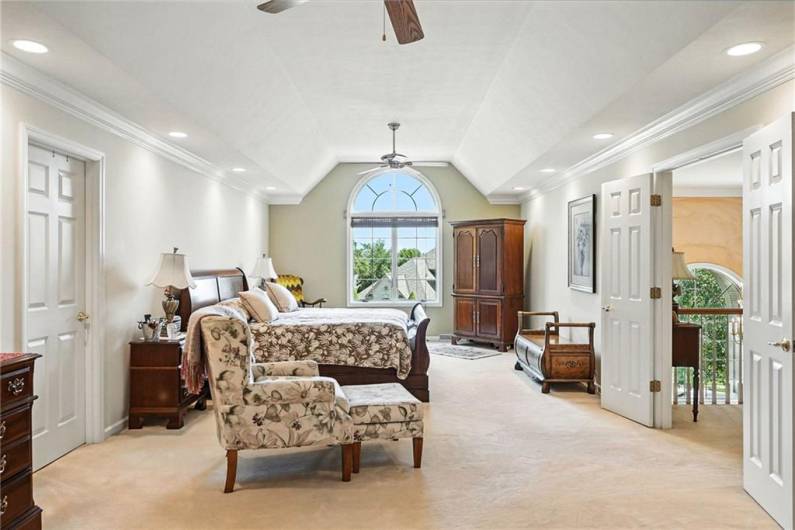 4020 Muirfield Drive, Presto, PA 15142, 4 Bedrooms Bedrooms, 12 Rooms Rooms,4.1 BathroomsBathrooms,Residential,For Sale,Muirfield Drive,0,1711763