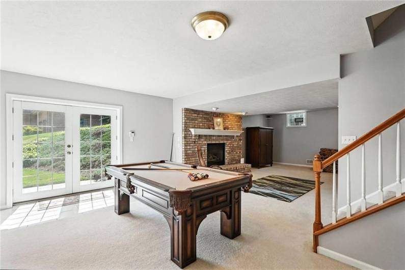 4020 Muirfield Drive, Presto, PA 15142, 4 Bedrooms Bedrooms, 12 Rooms Rooms,4.1 BathroomsBathrooms,Residential,For Sale,Muirfield Drive,0,1711763
