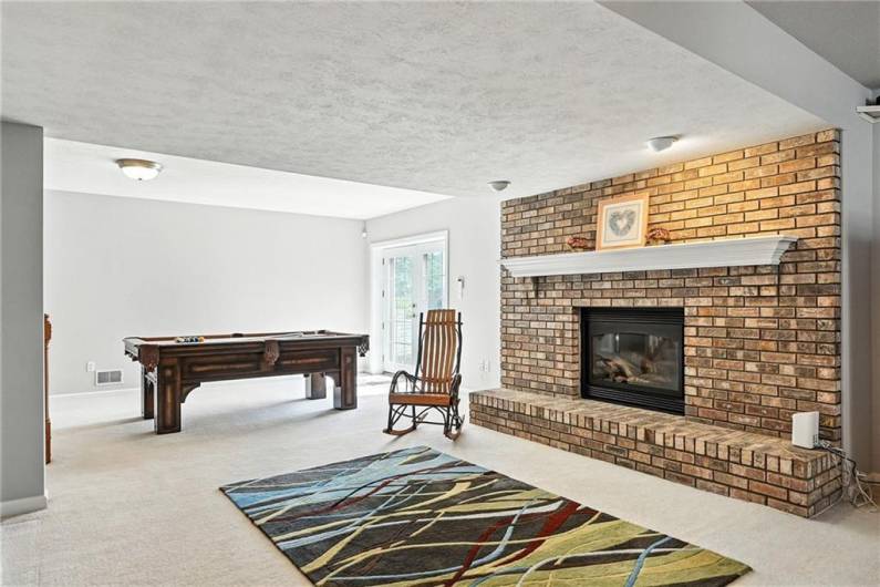 4020 Muirfield Drive, Presto, PA 15142, 4 Bedrooms Bedrooms, 12 Rooms Rooms,4.1 BathroomsBathrooms,Residential,For Sale,Muirfield Drive,0,1711763