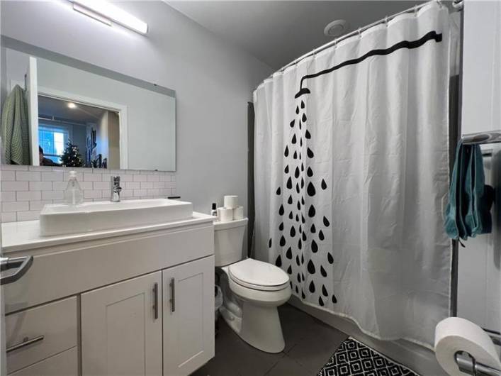 212 45th St, Pittsburgh, PA 15201, 2 Bedrooms Bedrooms, ,1 BathroomBathrooms,Lease,For Sale,45th St,0,1711764