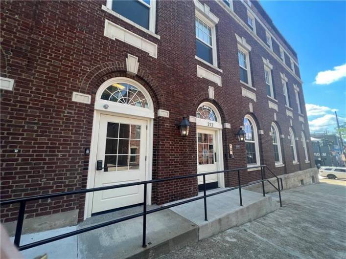 212 45th St, Pittsburgh, PA 15201, 2 Bedrooms Bedrooms, ,1 BathroomBathrooms,Lease,For Sale,45th St,0,1711764