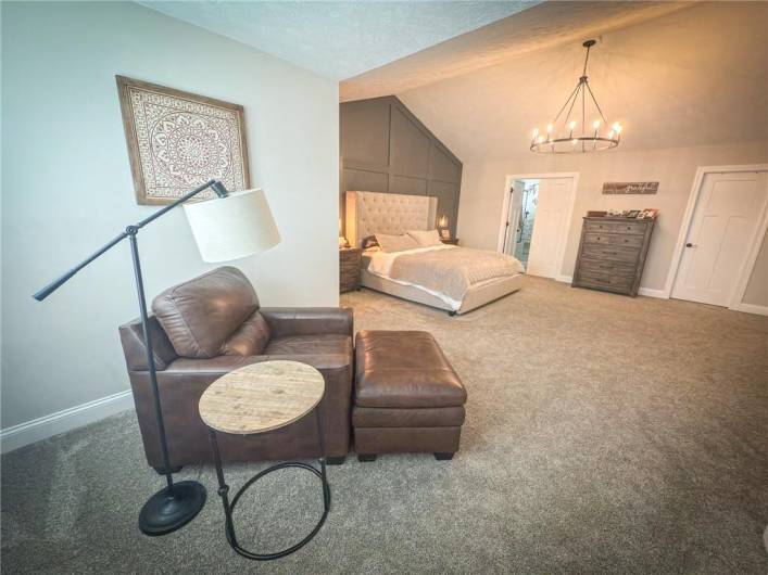 112 Hare Ct, Evans City, PA 16033, 5 Bedrooms Bedrooms, 12 Rooms Rooms,3.1 BathroomsBathrooms,Residential,For Sale,Hare Ct,0,1711773