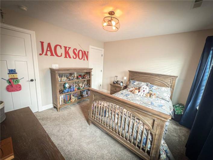 112 Hare Ct, Evans City, PA 16033, 5 Bedrooms Bedrooms, 12 Rooms Rooms,3.1 BathroomsBathrooms,Residential,For Sale,Hare Ct,0,1711773