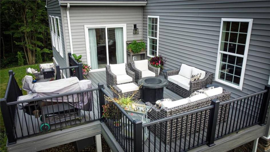 112 Hare Ct, Evans City, PA 16033, 5 Bedrooms Bedrooms, 12 Rooms Rooms,3.1 BathroomsBathrooms,Residential,For Sale,Hare Ct,0,1711773