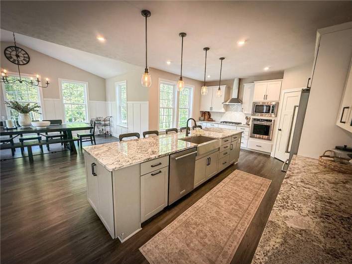 112 Hare Ct, Evans City, PA 16033, 5 Bedrooms Bedrooms, 12 Rooms Rooms,3.1 BathroomsBathrooms,Residential,For Sale,Hare Ct,0,1711773