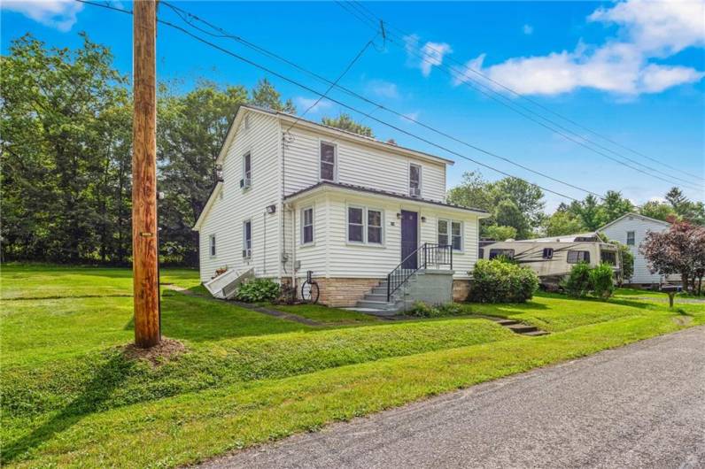 136 B St, Stoystown, PA 15563, 2 Bedrooms Bedrooms, ,1 BathroomBathrooms,Residential,For Sale,B St,1711775