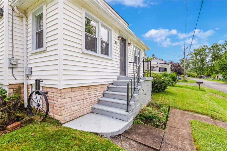 136 B St, Stoystown, PA 15563, 2 Bedrooms Bedrooms, ,1 BathroomBathrooms,Residential,For Sale,B St,1711775