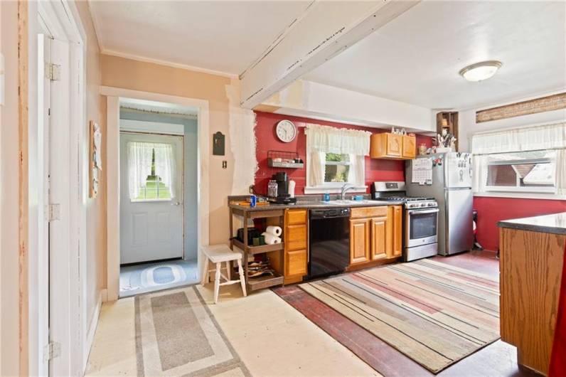 136 B St, Stoystown, PA 15563, 2 Bedrooms Bedrooms, ,1 BathroomBathrooms,Residential,For Sale,B St,1711775