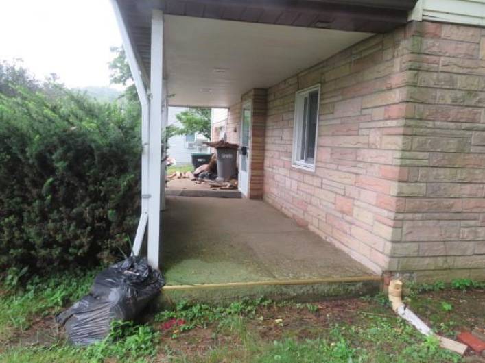 405 Upper Rd, Pittsburgh, PA 15228, 3 Bedrooms Bedrooms, ,1.1 BathroomsBathrooms,Residential,For Sale,Upper Rd,1711783