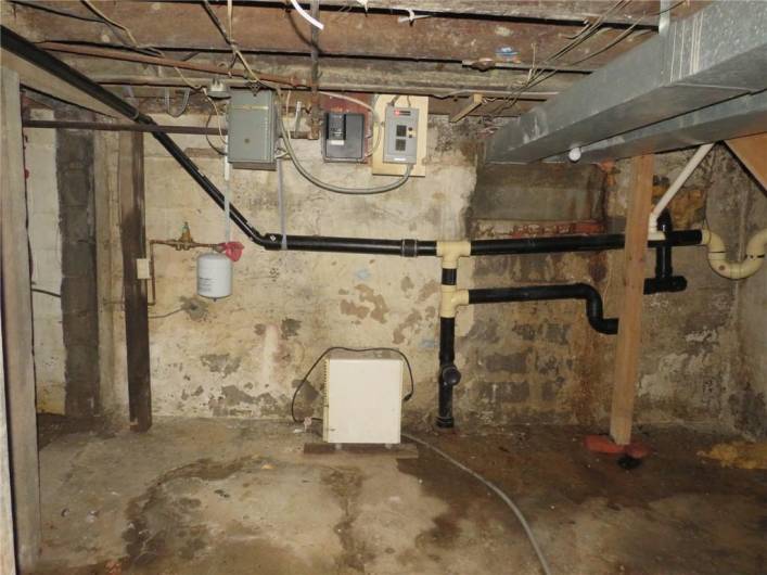 405 Upper Rd, Pittsburgh, PA 15228, 3 Bedrooms Bedrooms, ,1.1 BathroomsBathrooms,Residential,For Sale,Upper Rd,1711783