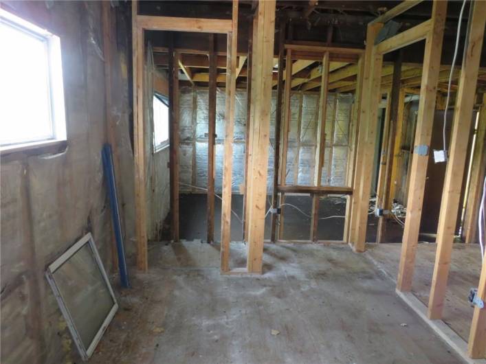 405 Upper Rd, Pittsburgh, PA 15228, 3 Bedrooms Bedrooms, ,1.1 BathroomsBathrooms,Residential,For Sale,Upper Rd,1711783