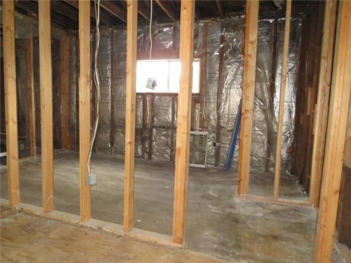 405 Upper Rd, Pittsburgh, PA 15228, 3 Bedrooms Bedrooms, ,1.1 BathroomsBathrooms,Residential,For Sale,Upper Rd,1711783