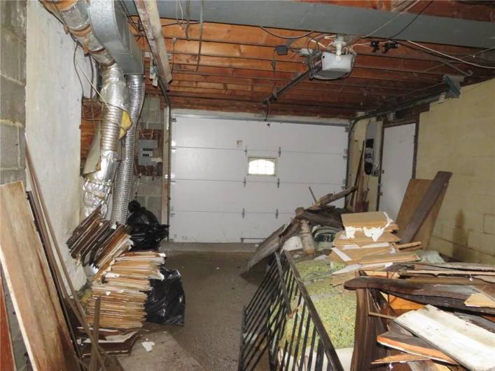 405 Upper Rd, Pittsburgh, PA 15228, 3 Bedrooms Bedrooms, ,1.1 BathroomsBathrooms,Residential,For Sale,Upper Rd,1711783