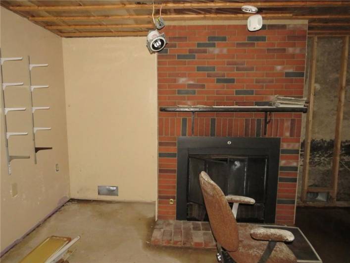 405 Upper Rd, Pittsburgh, PA 15228, 3 Bedrooms Bedrooms, ,1.1 BathroomsBathrooms,Residential,For Sale,Upper Rd,1711783