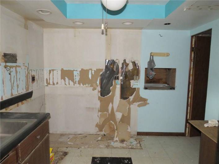 405 Upper Rd, Pittsburgh, PA 15228, 3 Bedrooms Bedrooms, ,1.1 BathroomsBathrooms,Residential,For Sale,Upper Rd,1711783