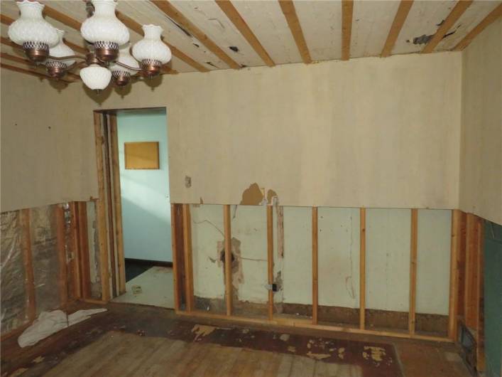 405 Upper Rd, Pittsburgh, PA 15228, 3 Bedrooms Bedrooms, ,1.1 BathroomsBathrooms,Residential,For Sale,Upper Rd,1711783