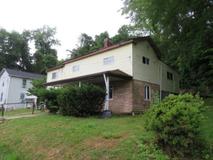 405 Upper Rd, Pittsburgh, PA 15228, 3 Bedrooms Bedrooms, ,1.1 BathroomsBathrooms,Residential,For Sale,Upper Rd,1711783