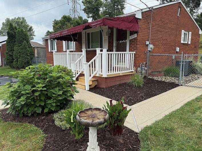 13901 Harvie Court, Irwin, PA 15642, 3 Bedrooms Bedrooms, 8 Rooms Rooms,1 BathroomBathrooms,Residential,For Sale,Harvie Court,1711788