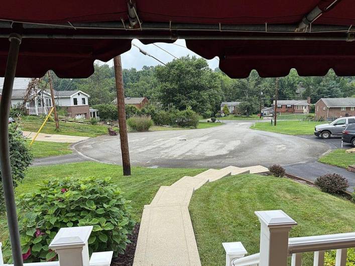 13901 Harvie Court, Irwin, PA 15642, 3 Bedrooms Bedrooms, 8 Rooms Rooms,1 BathroomBathrooms,Residential,For Sale,Harvie Court,1711788