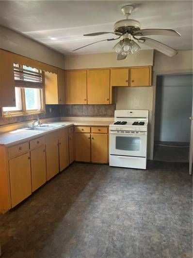 842 Cedar Ave, Sharon, PA 16146, 4 Bedrooms Bedrooms, 8 Rooms Rooms,1.1 BathroomsBathrooms,Residential,For Sale,Cedar Ave,0,1711798