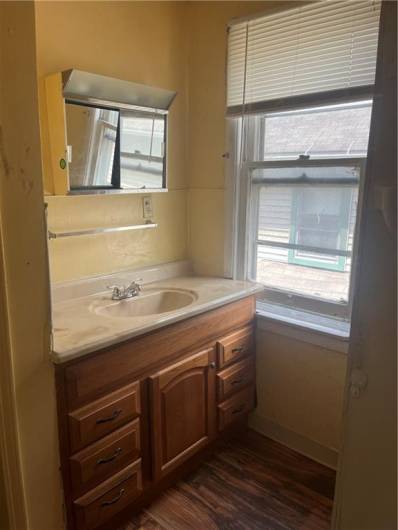 842 Cedar Ave, Sharon, PA 16146, 4 Bedrooms Bedrooms, 8 Rooms Rooms,1.1 BathroomsBathrooms,Residential,For Sale,Cedar Ave,0,1711798