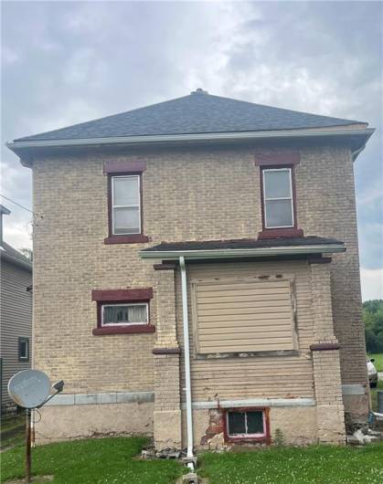 842 Cedar Ave, Sharon, PA 16146, 4 Bedrooms Bedrooms, 8 Rooms Rooms,1.1 BathroomsBathrooms,Residential,For Sale,Cedar Ave,0,1711798