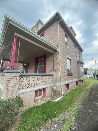 842 Cedar Ave, Sharon, PA 16146, 4 Bedrooms Bedrooms, 8 Rooms Rooms,1.1 BathroomsBathrooms,Residential,For Sale,Cedar Ave,0,1711798