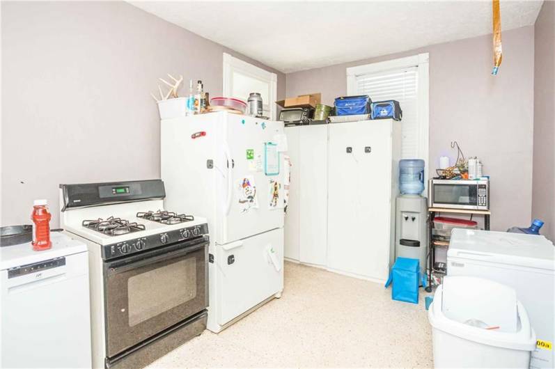 1004 Grant Ave, Kittanning, PA 16201, 2 Bedrooms Bedrooms, ,1 BathroomBathrooms,Residential,For Sale,Grant Ave,0,1711807