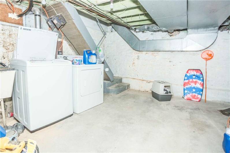 1004 Grant Ave, Kittanning, PA 16201, 2 Bedrooms Bedrooms, ,1 BathroomBathrooms,Residential,For Sale,Grant Ave,0,1711807