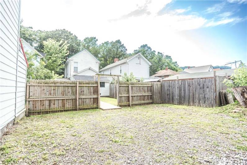 1004 Grant Ave, Kittanning, PA 16201, 2 Bedrooms Bedrooms, ,1 BathroomBathrooms,Residential,For Sale,Grant Ave,0,1711807