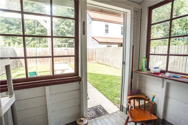 1004 Grant Ave, Kittanning, PA 16201, 2 Bedrooms Bedrooms, ,1 BathroomBathrooms,Residential,For Sale,Grant Ave,0,1711807
