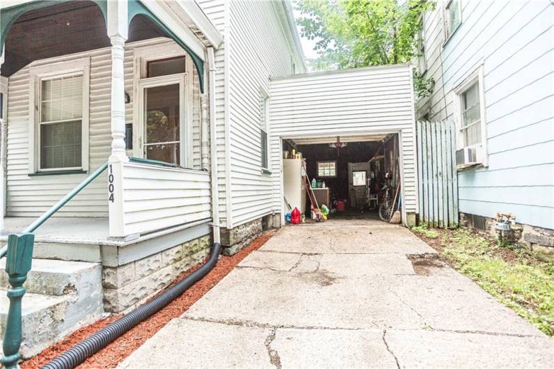 1004 Grant Ave, Kittanning, PA 16201, 2 Bedrooms Bedrooms, ,1 BathroomBathrooms,Residential,For Sale,Grant Ave,0,1711807