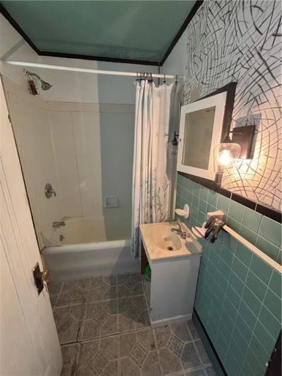 90 Pius St, Pittsburgh, PA 15203, 3 Bedrooms Bedrooms, 6 Rooms Rooms,2 BathroomsBathrooms,Residential,For Sale,Pius St,1711816