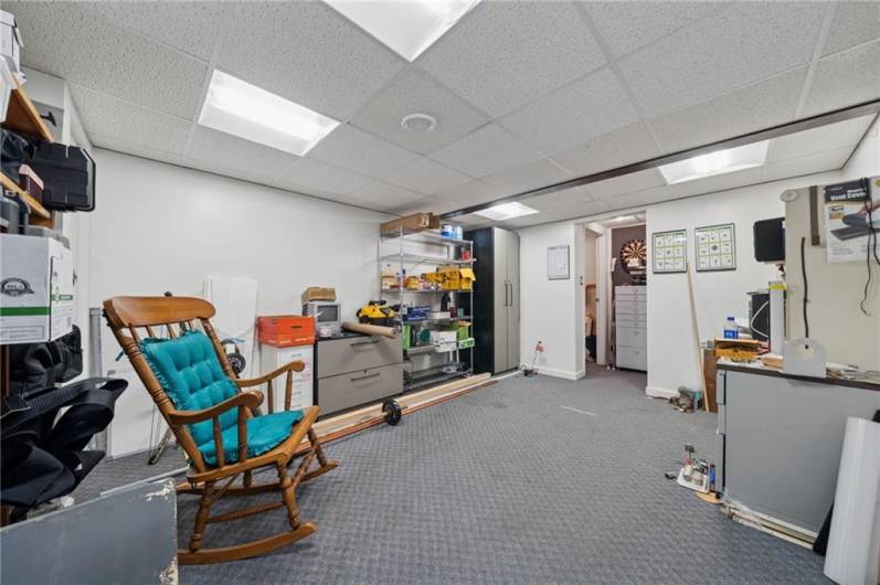2807 Tischler Rd, Bethel Park, PA 15102, 4 Bedrooms Bedrooms, 9 Rooms Rooms,2.2 BathroomsBathrooms,Residential,For Sale,Tischler Rd,0,1711825