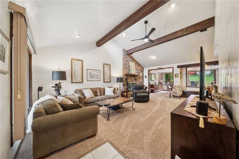 2807 Tischler Rd, Bethel Park, PA 15102, 4 Bedrooms Bedrooms, 9 Rooms Rooms,2.2 BathroomsBathrooms,Residential,For Sale,Tischler Rd,0,1711825