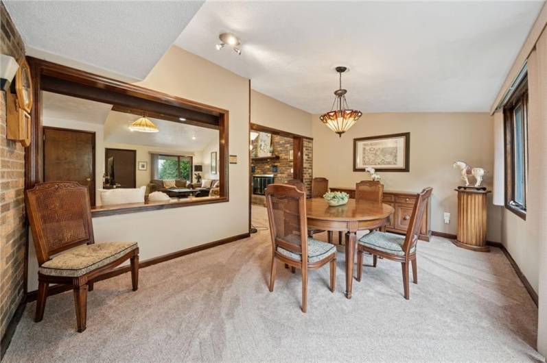 2807 Tischler Rd, Bethel Park, PA 15102, 4 Bedrooms Bedrooms, 9 Rooms Rooms,2.2 BathroomsBathrooms,Residential,For Sale,Tischler Rd,0,1711825