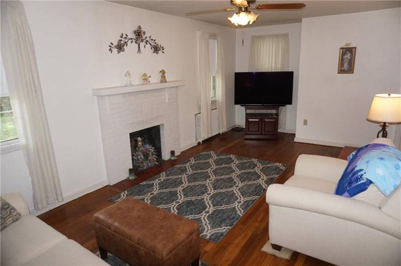 149 Ridgewood Road, Pittsburgh, PA 15237, 2 Bedrooms Bedrooms, 6 Rooms Rooms,1 BathroomBathrooms,Residential,For Sale,Ridgewood Road,0,1711831