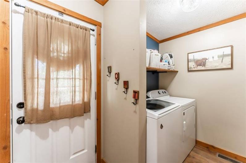129 Dewey Avenue, Spraggs, PA 15362, 3 Bedrooms Bedrooms, 7 Rooms Rooms,2 BathroomsBathrooms,Residential,For Sale,Dewey Avenue,0,1711834