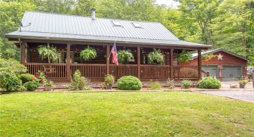 3096 Springwood Dr, Sharpsville, PA 16150, 3 Bedrooms Bedrooms, 7 Rooms Rooms,3 BathroomsBathrooms,Residential,For Sale,Springwood Dr,0,1711840