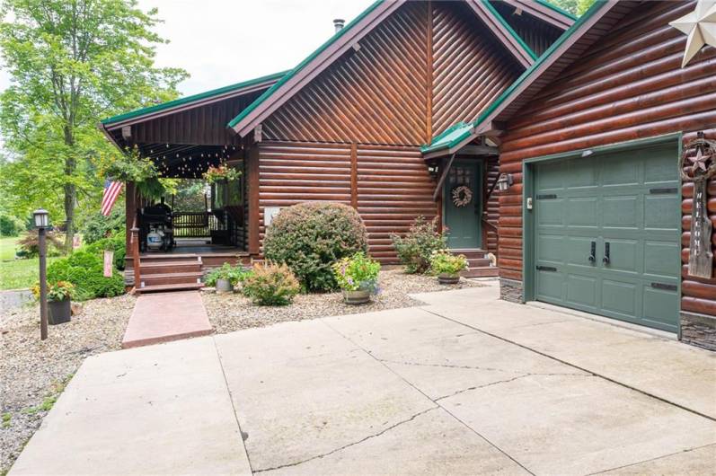 3096 Springwood Dr, Sharpsville, PA 16150, 3 Bedrooms Bedrooms, 7 Rooms Rooms,3 BathroomsBathrooms,Residential,For Sale,Springwood Dr,0,1711840