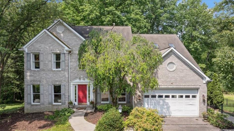 2001 Buckingham Dr, Mars, PA 16046, 6 Bedrooms Bedrooms, 14 Rooms Rooms,3.1 BathroomsBathrooms,Residential,For Sale,Buckingham Dr,1711842